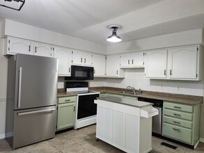 6828 Hampton Wood Cir in Hixson, TN - Building Photo - Building Photo