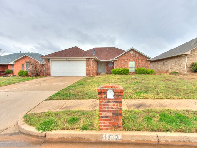 property at 1717 Foxfire Rd