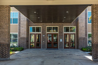 Hollyoak Senior Living in Houston, TX - Foto de edificio - Building Photo