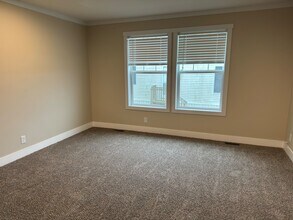 48599 Lakeview E in Shelby Township, MI - Building Photo - Building Photo