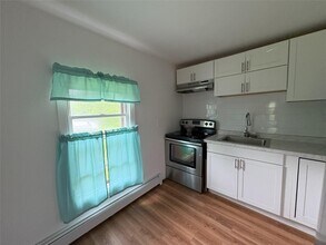 1492 E Main St in Shrub Oak, NY - Building Photo - Building Photo
