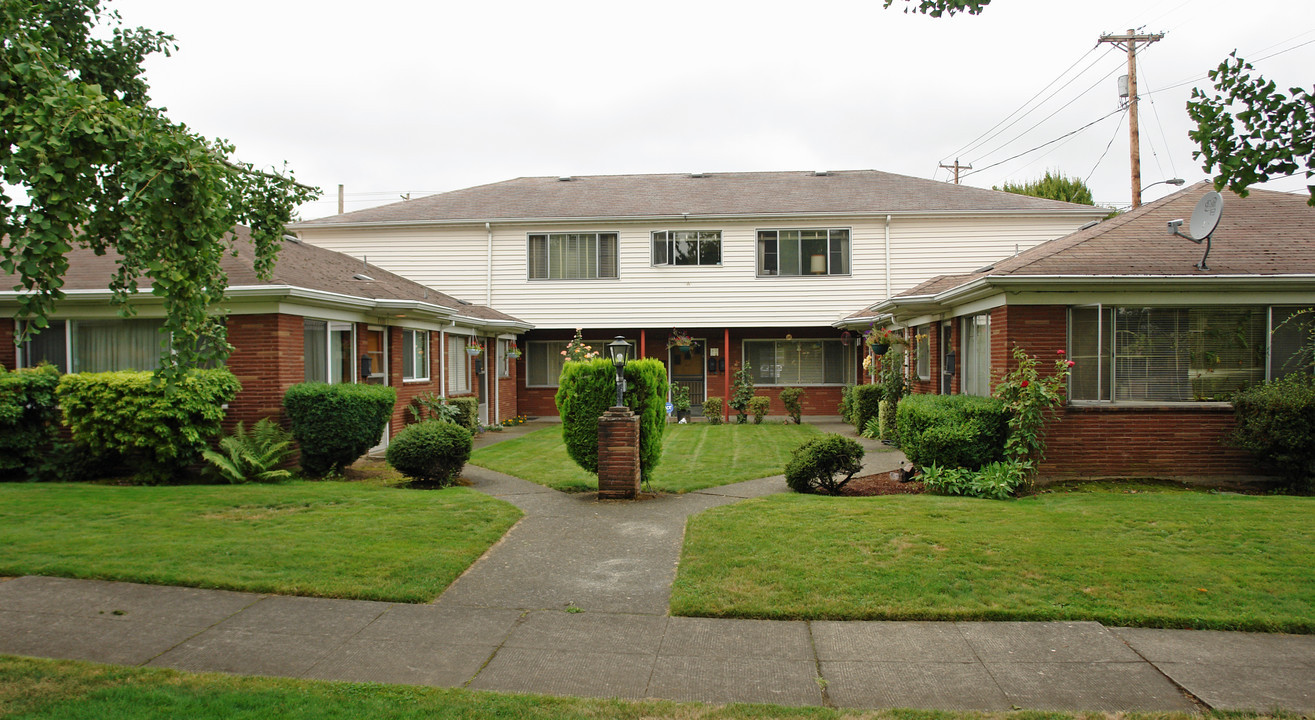 7131 N Maryland Ave in Portland, OR - Building Photo