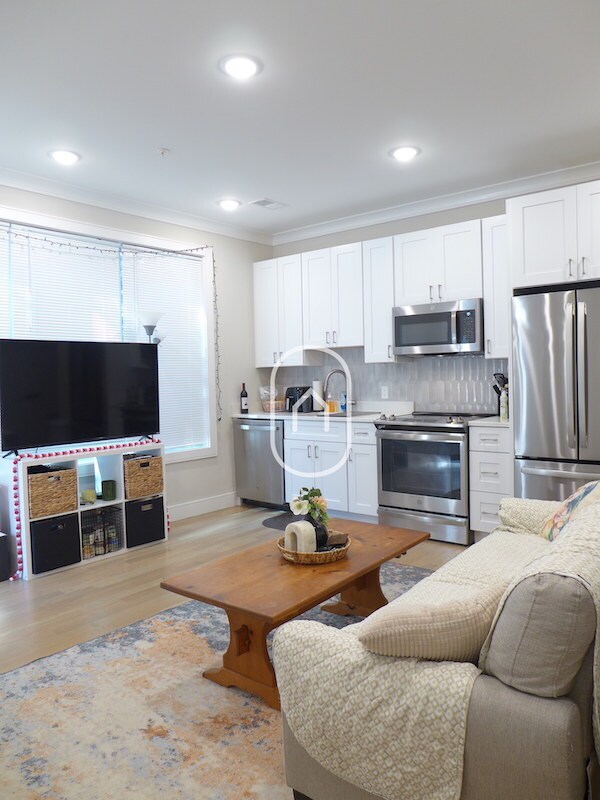 84 Gordon St, Unit 1