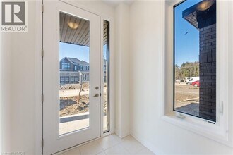 27 Blain Dr in Hamilton, ON - Building Photo - Building Photo