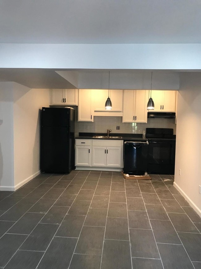 property at 406 Skyview Dr