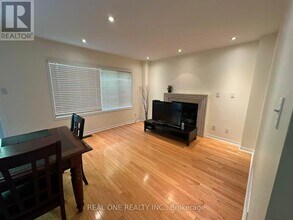 3829 Quiet Creek Dr in Mississauga, ON - Building Photo - Building Photo
