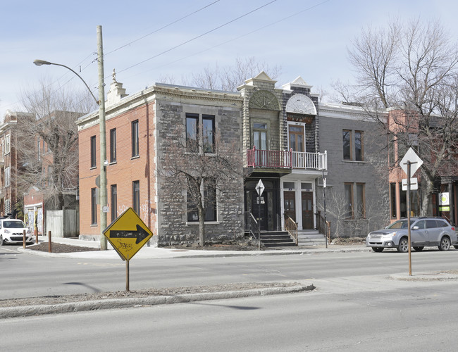 27-31 Saint-Joseph O in Montréal, QC - Building Photo - Primary Photo