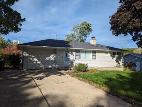 714 N Meadow Ln in Madison, WI - Building Photo - Building Photo