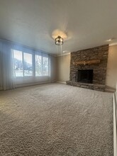 835 Canyon Breeze Ln in Draper, UT - Building Photo - Building Photo