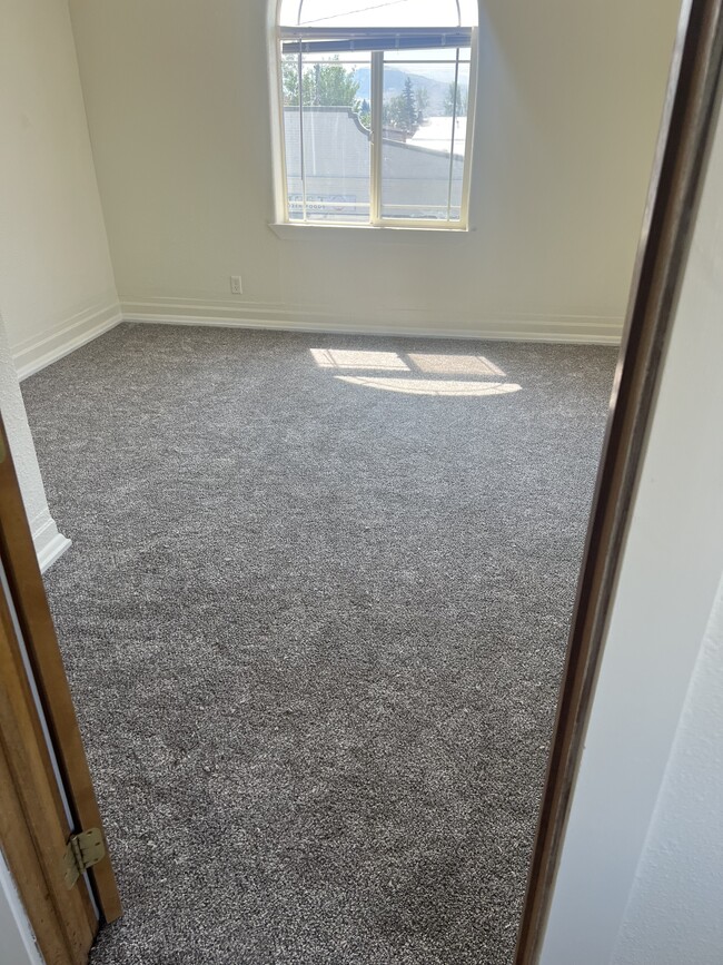 200 N Alabama St, Unit B in Butte, MT - Building Photo - Building Photo