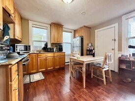 8 Eldora St, Unit 3 in Boston, MA - Building Photo