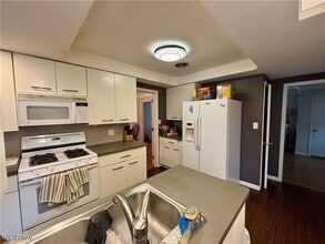4385 Baintree Rd in University Heights, OH - Building Photo - Building Photo