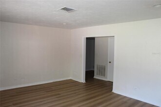 4506 W Leona St in Tampa, FL - Building Photo - Building Photo