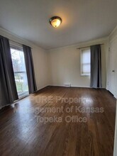 6300 W 80th Terrace in Overland Park, KS - Building Photo - Building Photo