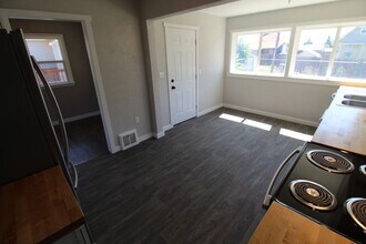1308 E Lacrosse Ave in Spokane, WA - Building Photo - Building Photo
