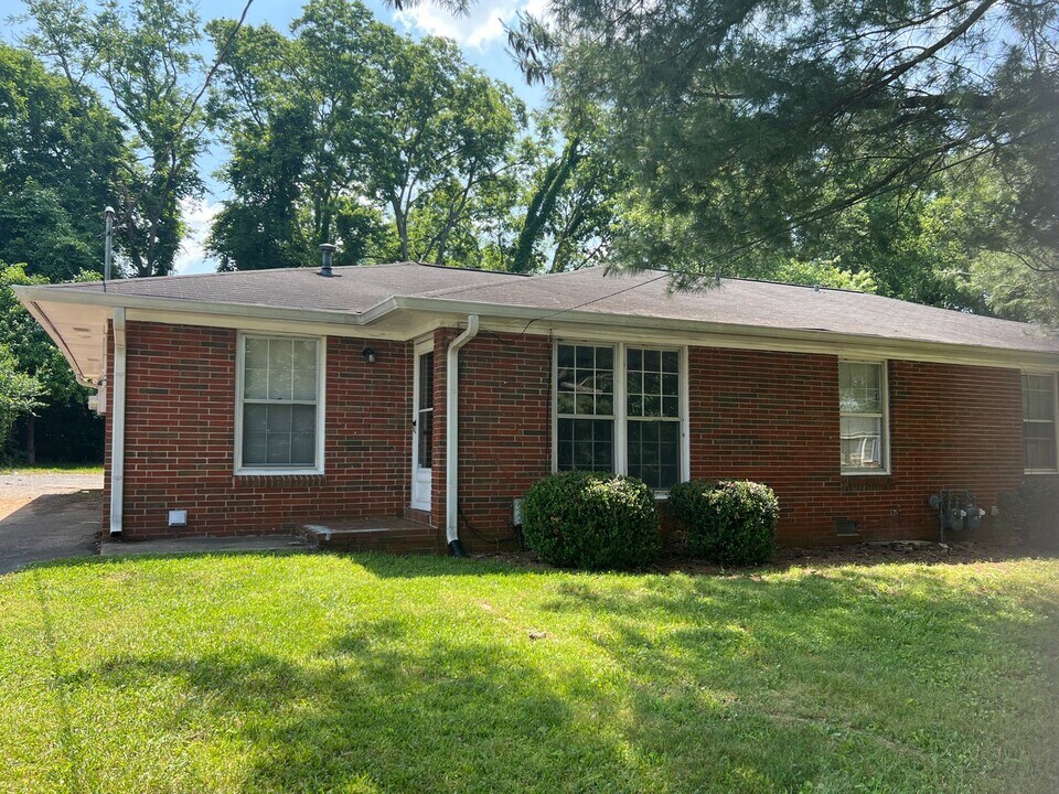 1115 Glaze Ct in Murfreesboro, TN - Building Photo