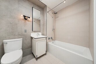 123 Melrose St in Brooklyn, NY - Building Photo - Building Photo