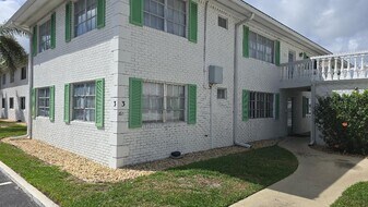 1821 NE 62nd St in Fort Lauderdale, FL - Building Photo