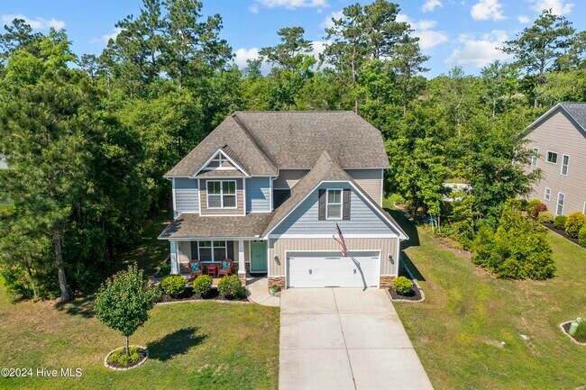 415 Mae Dr in Hampstead, NC - Foto de edificio - Building Photo