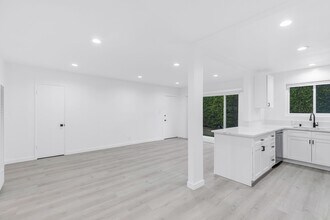 1138 Cardiff Ave in Los Angeles, CA - Foto de edificio - Building Photo