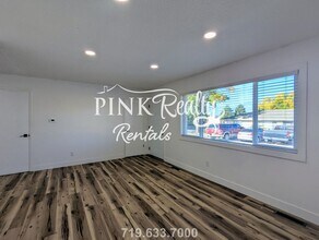 3916 E Pikes Peak Ave in Colorado Springs, CO - Building Photo - Building Photo