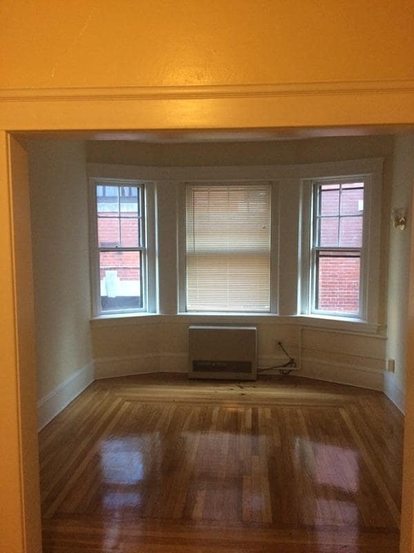 110 High St