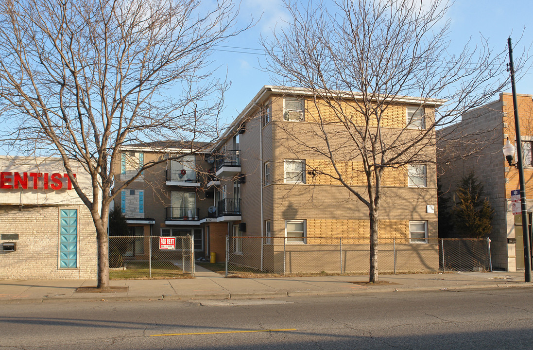 4110 W 63rd St in Chicago, IL - Building Photo