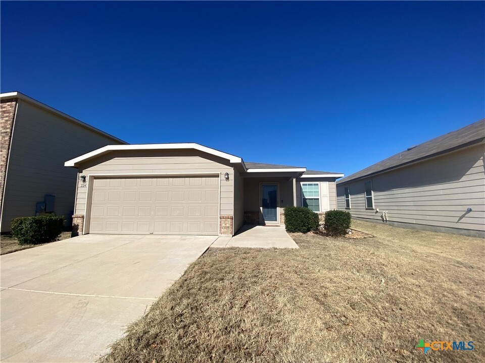 224 Mistflower in New Braunfels, TX - Building Photo