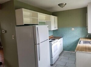 7108 Chryslon Ln in Norfolk, VA - Building Photo - Building Photo