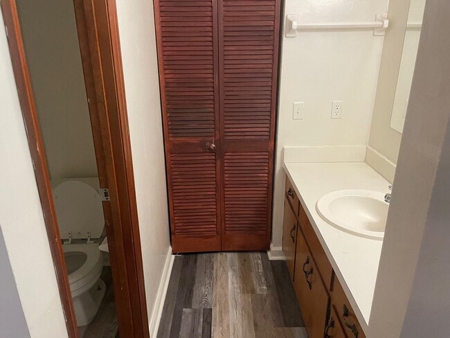 property at 1873 Larette Dr