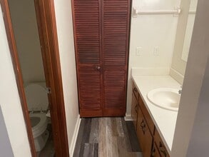 1873 Larette Dr in Tallahassee, FL - Building Photo - Building Photo