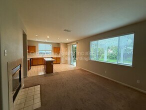 4552 Morning Brook Ln in Tracy, CA - Building Photo - Building Photo