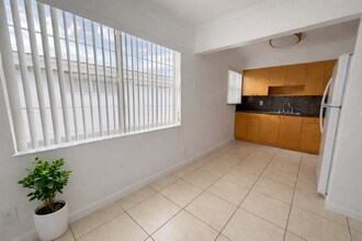 3500 Jackson St Hollywood, FL 33021 in Hollywood, FL - Building Photo - Building Photo