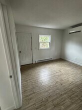 100 Main St, Unit Carriage House in Ivoryton, CT - Building Photo - Building Photo