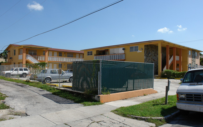 1615 SW 4th St in Miami, FL - Building Photo - Building Photo