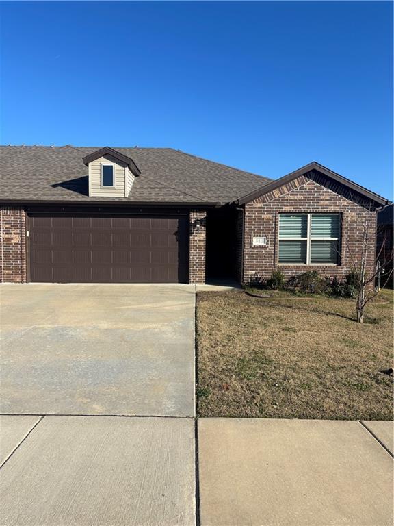 property at 512 Vee St