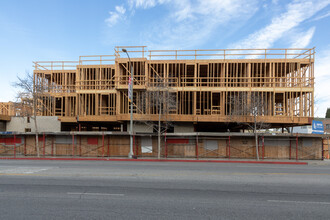 Brunson Terrace in Santa Monica, CA - Building Photo - Building Photo