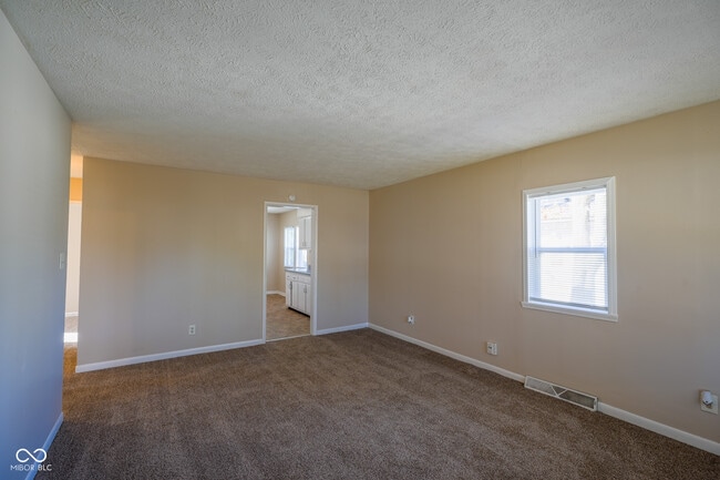 136 S Webster Ave in Indianapolis, IN - Building Photo - Building Photo