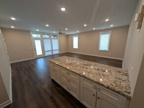 1534 E 66th Pl, Unit 1W in Chicago, IL - Foto de edificio - Building Photo