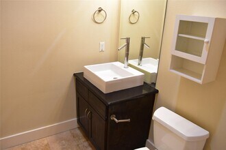 5515 Petty St in Houston, TX - Building Photo - Building Photo