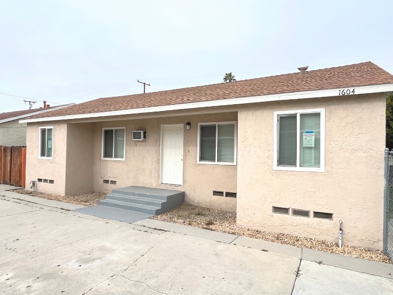 1604 N H St in San Bernardino, CA - Foto de edificio