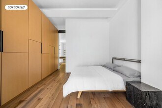 12 E 12th St in New York, NY - Building Photo - Building Photo