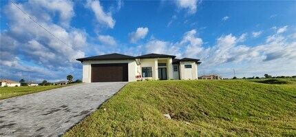 4011 NW 38th Ln in Cape Coral, FL - Building Photo - Building Photo