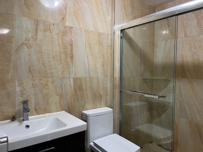 22540 Gilley Rd in Richmond, BC - Building Photo - Building Photo