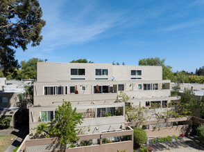 1919 Alameda de las Pulgas in San Mateo, CA - Building Photo - Building Photo