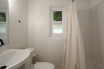 205 Richmond Dr SE in Albuquerque, NM - Building Photo - Building Photo