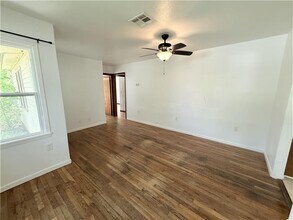 1004 S 3rd St in Copperas Cove, TX - Building Photo - Building Photo
