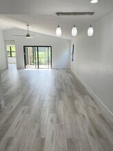60 Ironwood Way N in Palm Beach Gardens, FL - Building Photo - Building Photo