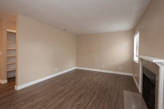 River's Edge Apartments in Lodi, CA - Building Photo - Building Photo