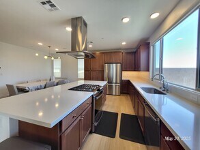 12143 Glentana Vw St in Las Vegas, NV - Building Photo - Building Photo
